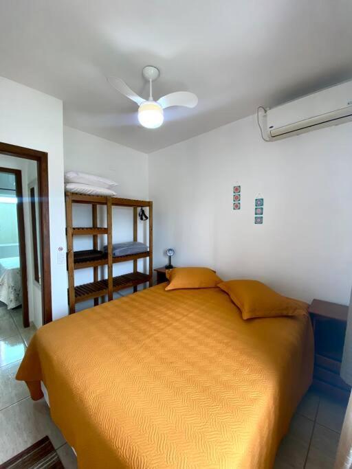Casa A Poucos Metros Da Praia! 구아라투바 외부 사진